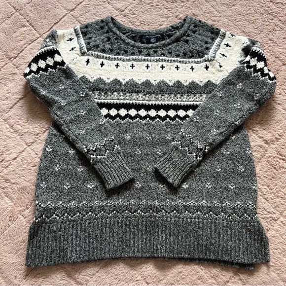 American Eagle Outfitters Sweaters - American‎ Eagle Knit Sweater Women’s Size XS